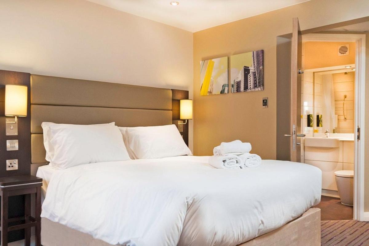 Silurian Hotel Newport 뉴포트 외부 사진